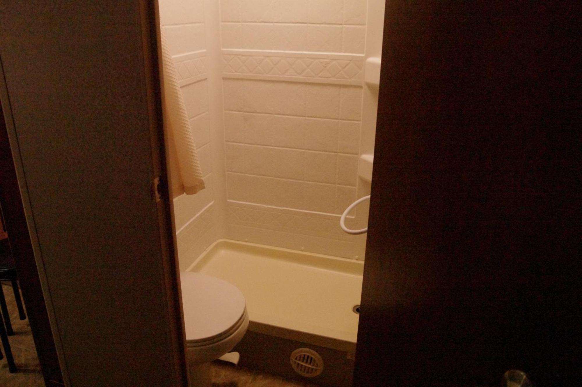 千代丸コンテナハウス Hotel Uwajima Buitenkant foto