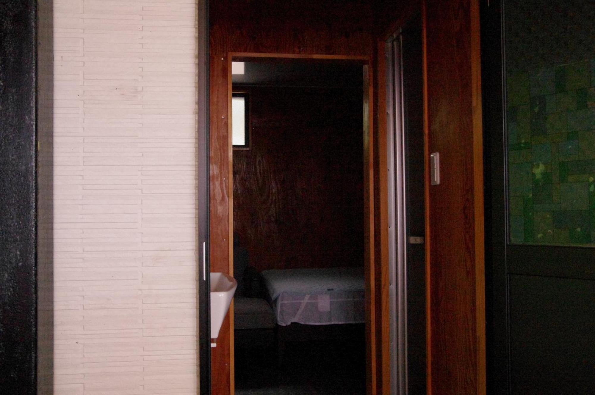 千代丸コンテナハウス Hotel Uwajima Buitenkant foto